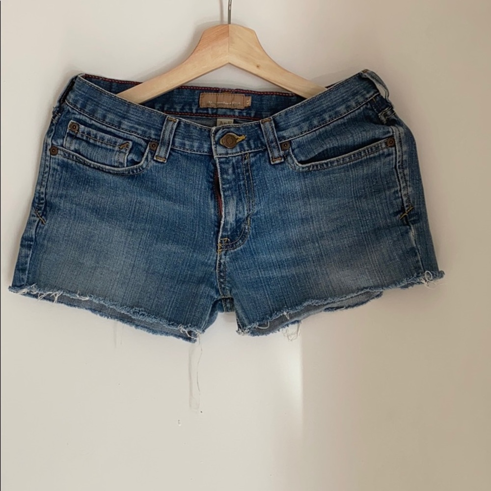 Abercrombie cut off shorts
